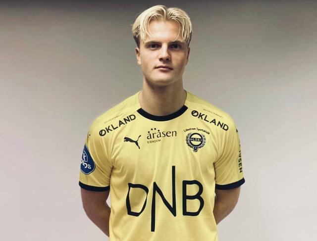 大二男生休学当残特奥会领跑员残特奥会田径女选手哪吒头亮相夺银