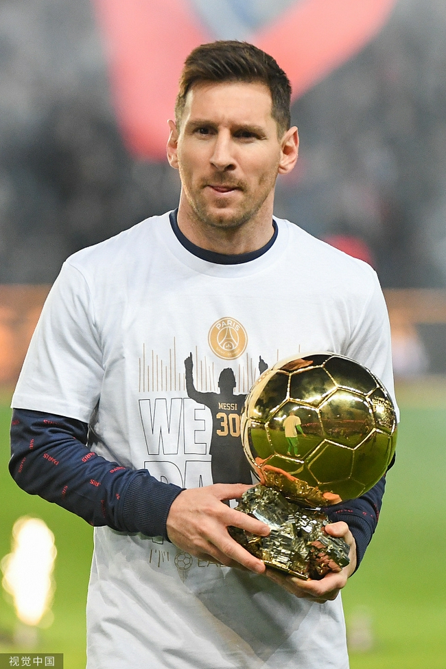 热度拉满！记者：斯洛文尼亚球迷现场观战为东契奇助威