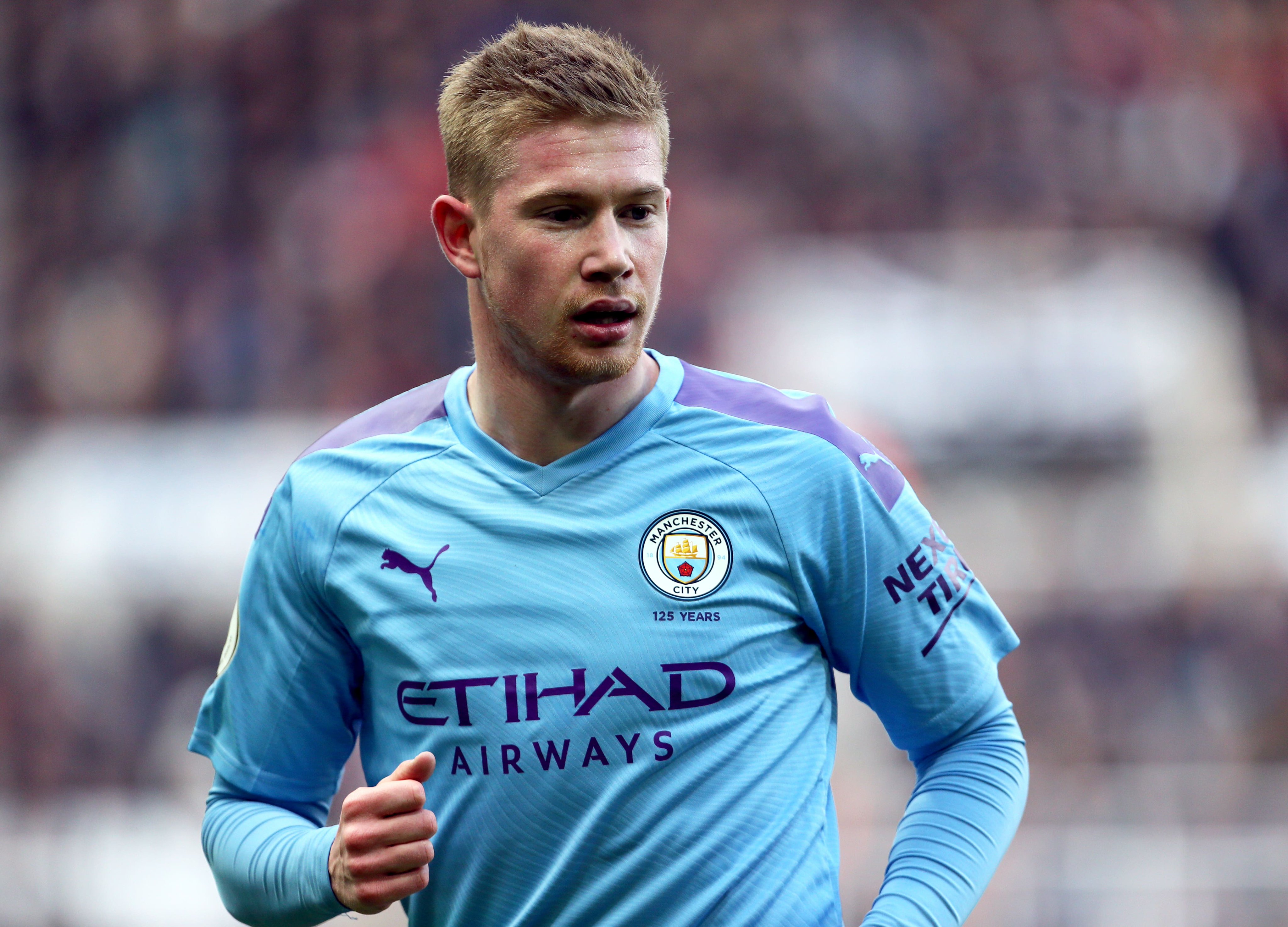 罗马诺：曼联要等谢什科伤情确定后再与齐尔克泽讨论未来