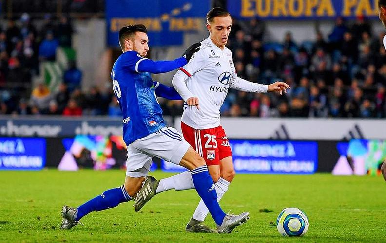 这队踢得像一台机器