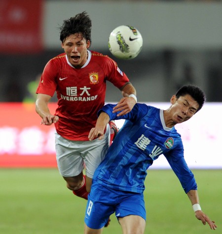 贺希宁在招笑这个赛道已经越走越远了，估计这会人设已经改不回去了