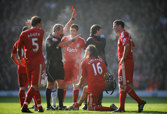 利物浦正式发布新赛季球衣，时隔13年再度携手阿迪达斯