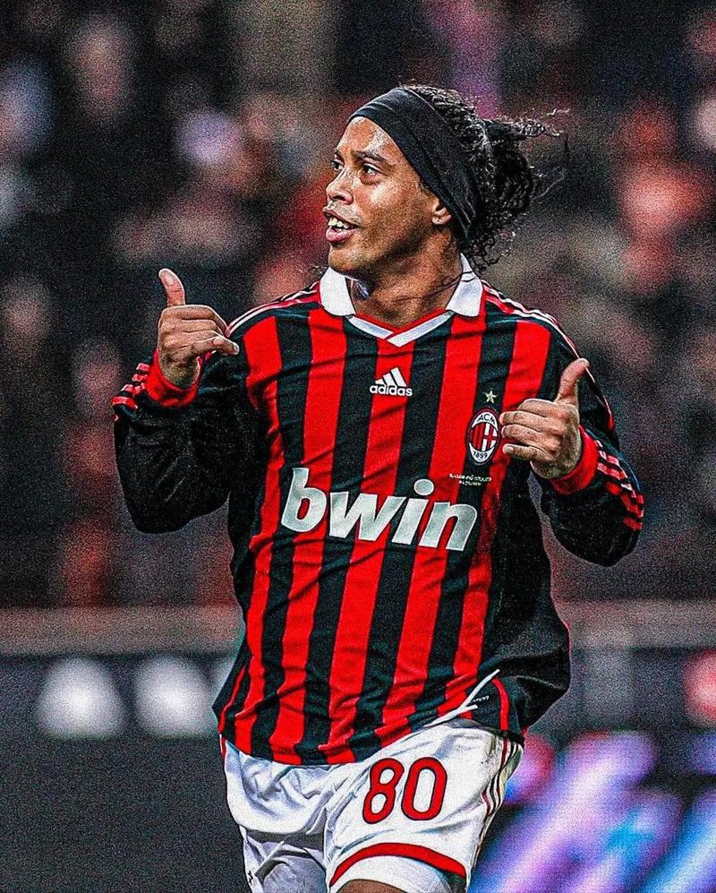 记者：莱比锡已拒绝纽卡对谢什科的报价，希望曼联竞价