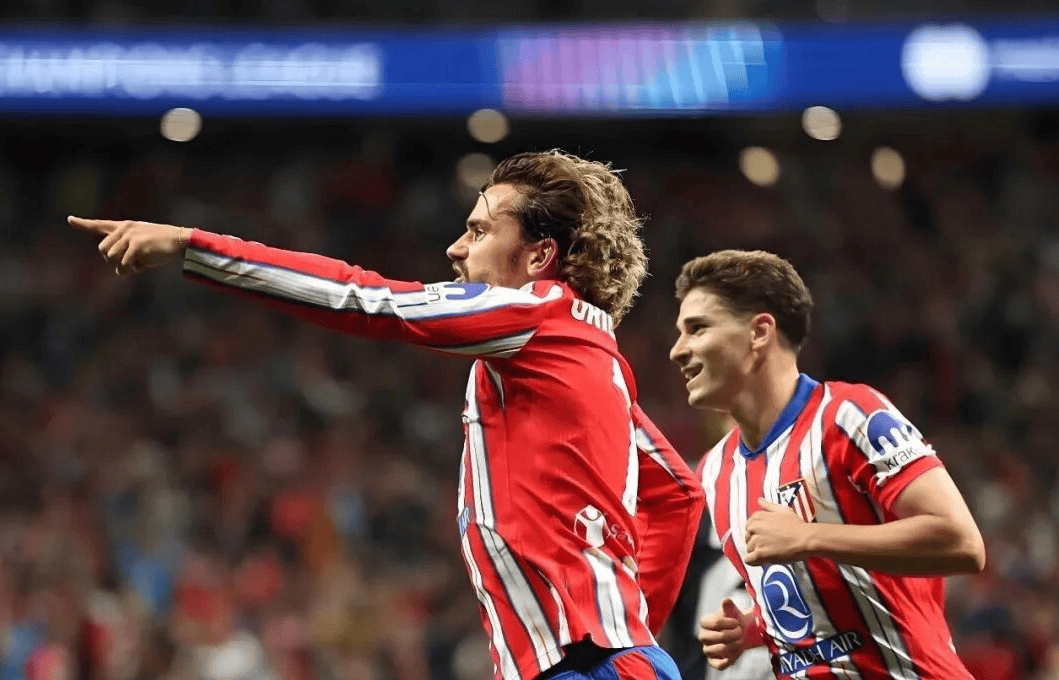 中超：上海海港主场4-1击败深圳队