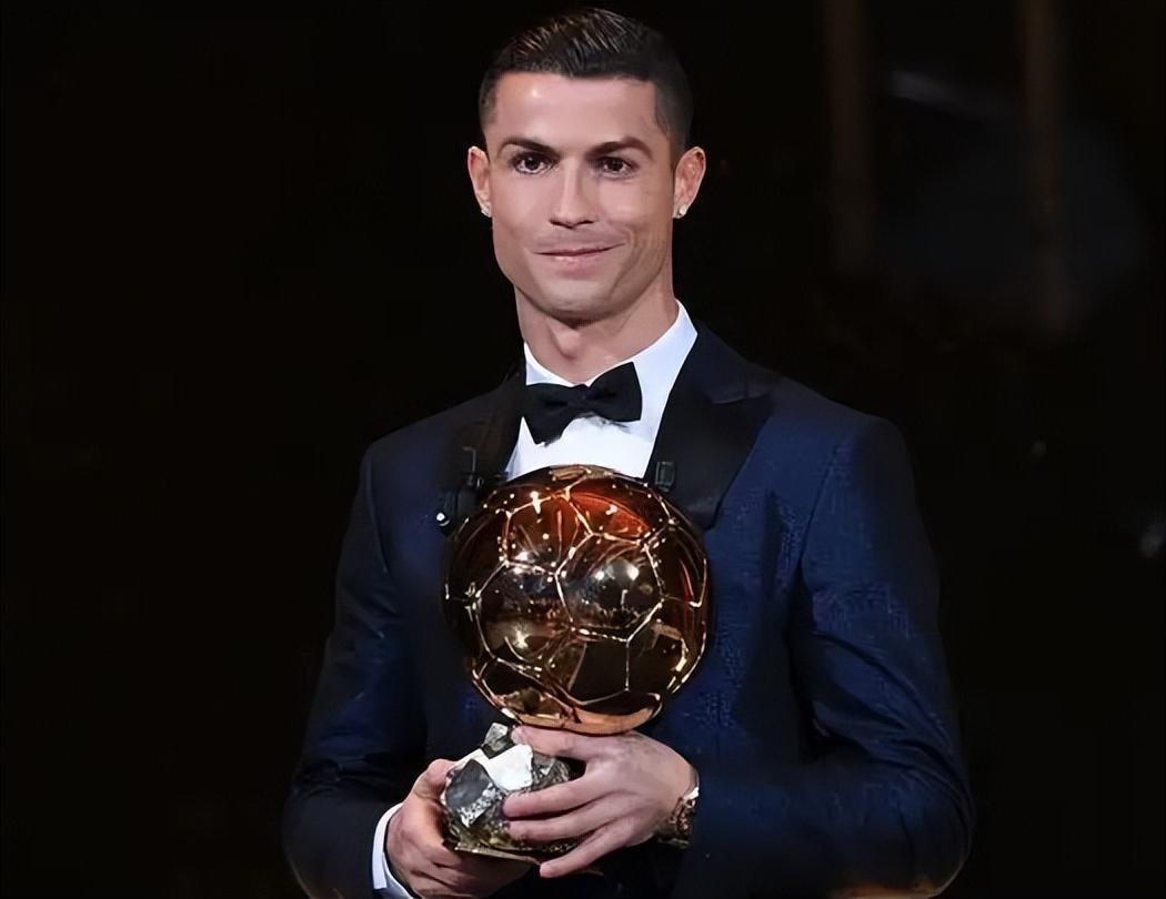 沃克＆乔治发挥出色，沃克半场16分已经刷新赛季新高